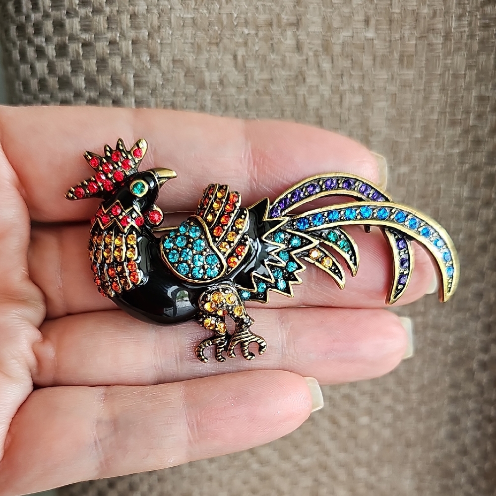 HEIDI DAUS ROOSTER BROOCH